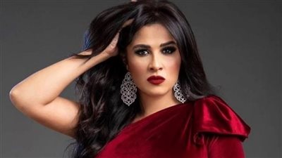 ظهور جـريء للفنانة ياسمين عبدالعزيز  