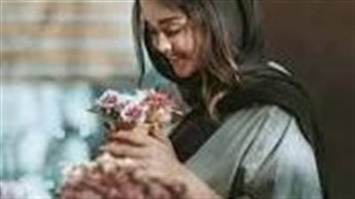 بقولك اي تعرف البنت ال هناك دي  فين دي